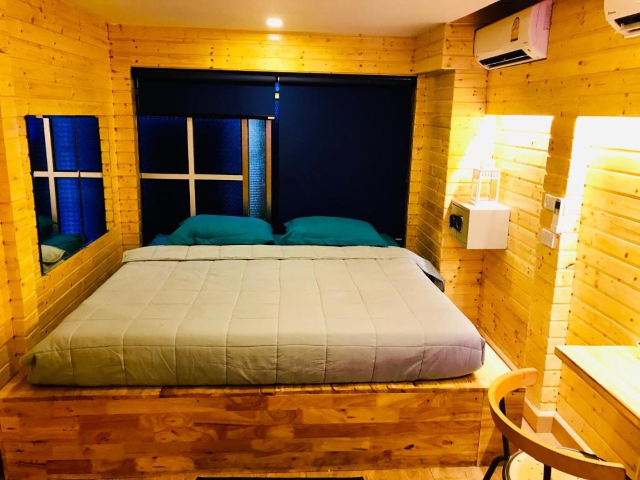 Blu Cabin Ari Stylish Gay Poshtel Bangkok Exterior foto