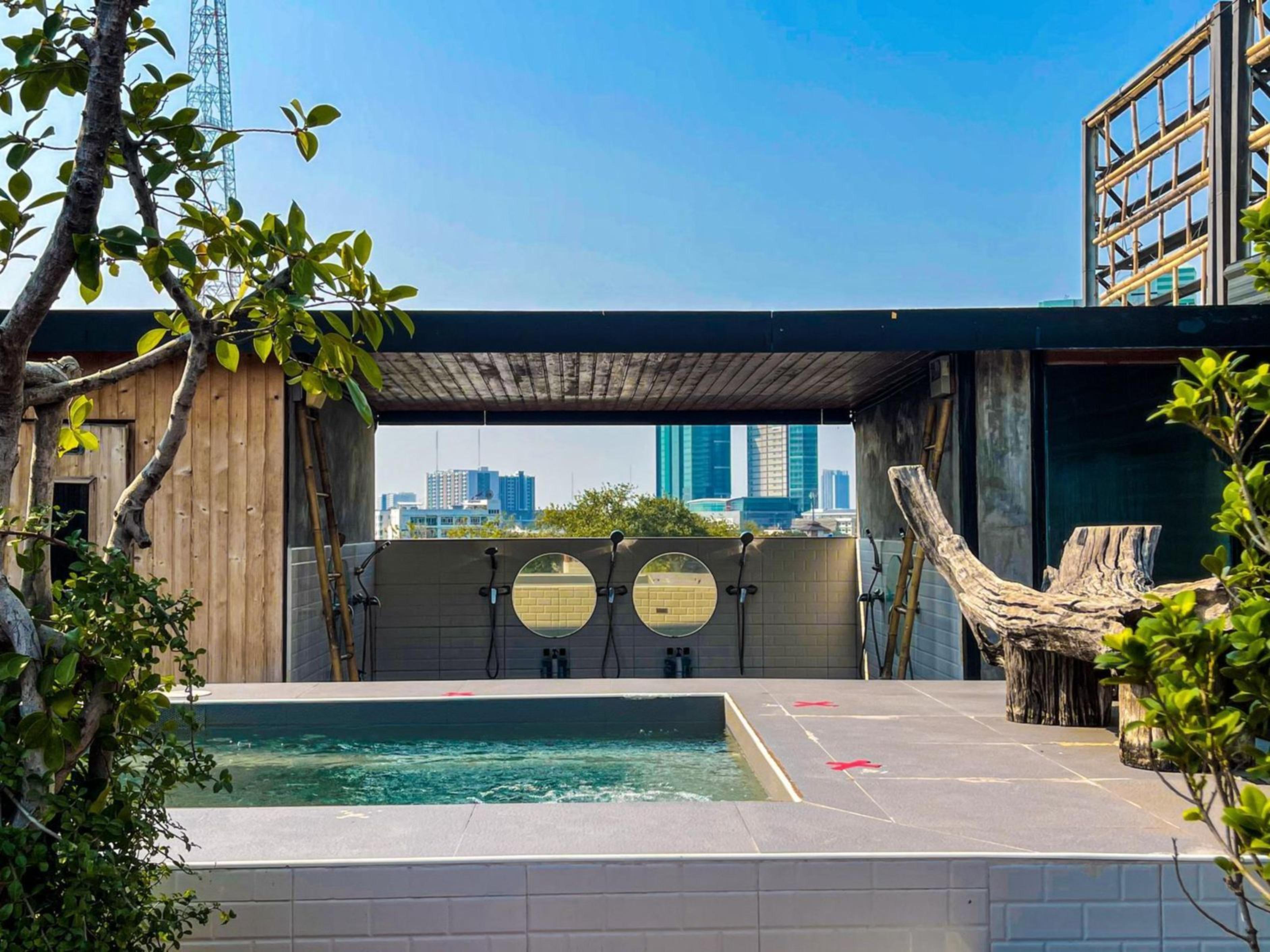 Blu Cabin Ari Stylish Gay Poshtel Bangkok Exterior foto